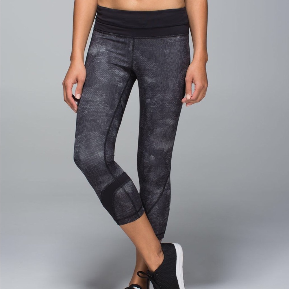 Lululemon Run Inspire II Sequin Cropped Leggings